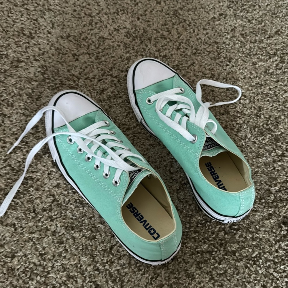 Women Converse All Star size 8
